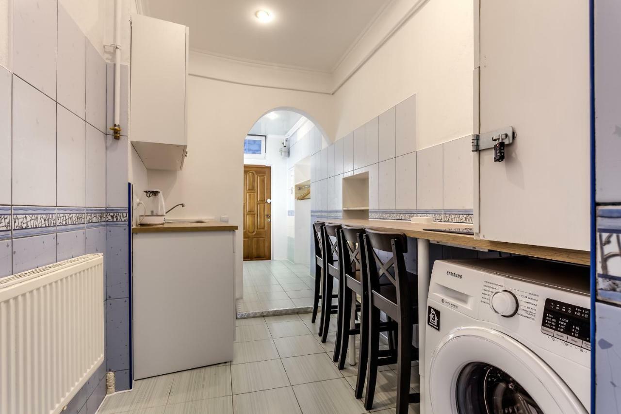 Modern Apartment In Lviv Historic Centre Kültér fotó
